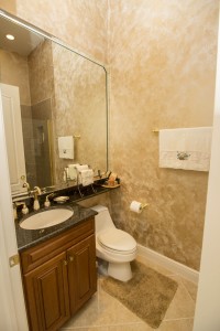 guestbath-vertical